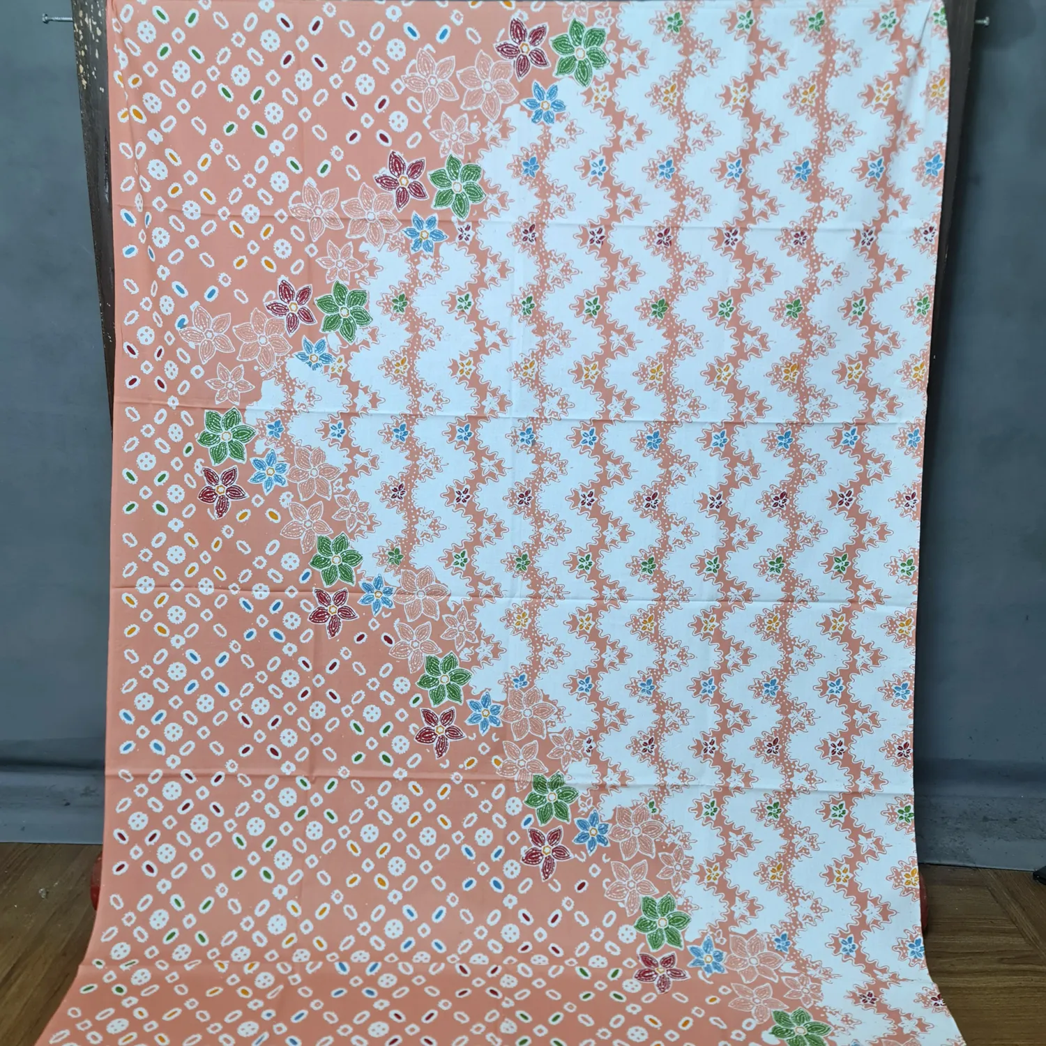 Kain Batik Colet Jlamprang Buketan Salem